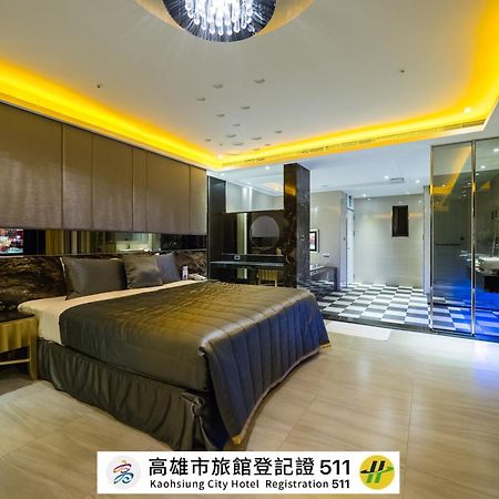 薇風情汽車旅館 - 鳳山館 Kaohsiung Dış mekan fotoğraf